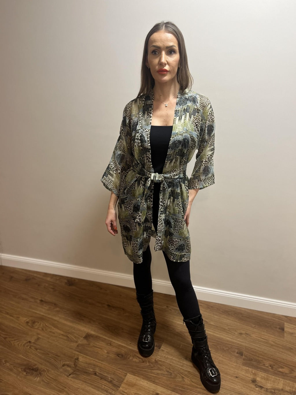 Hodvábny top s opaskom